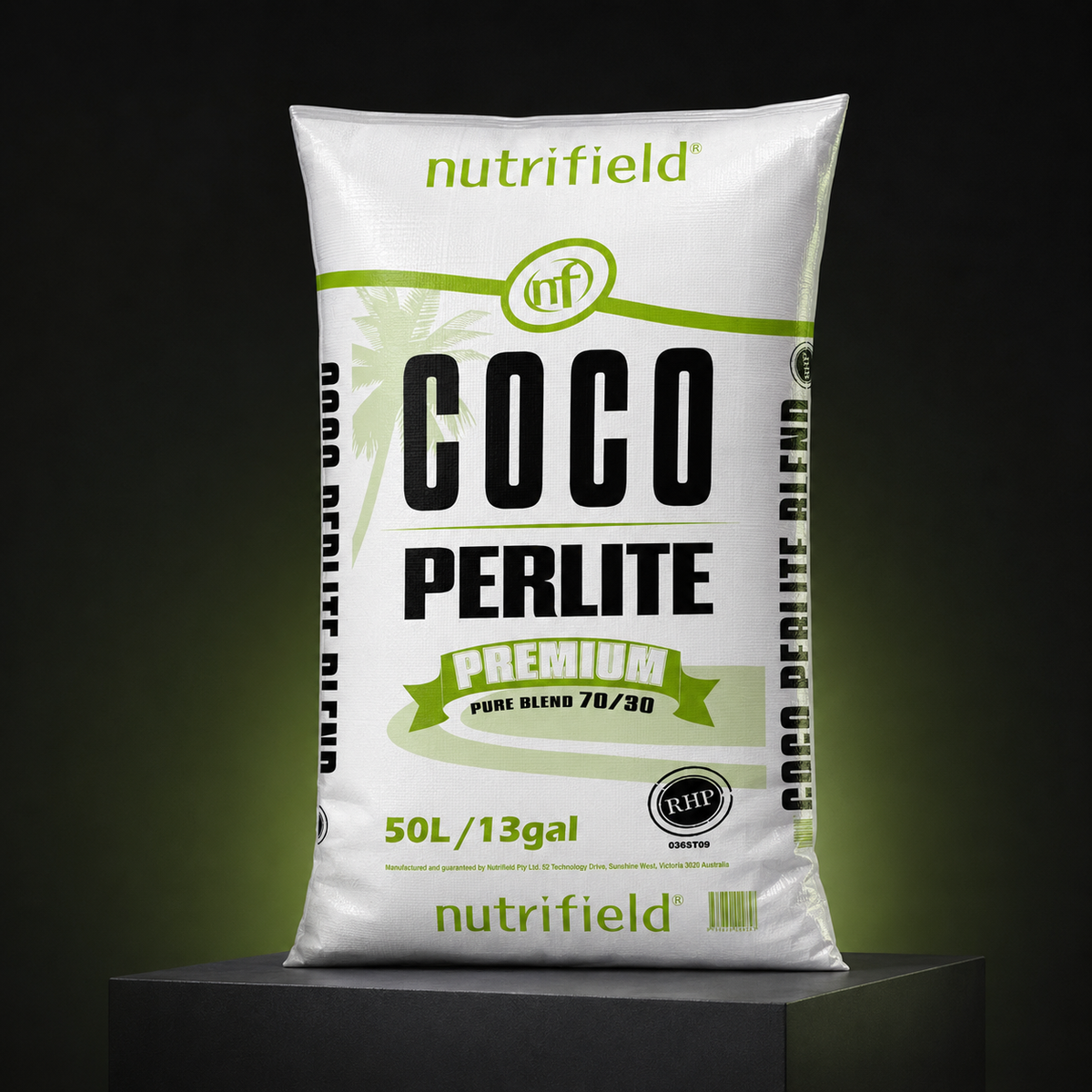 Premium three-quarter 3D render of the white and green Nutrifield Coco Perlite 70/30 50L bag.